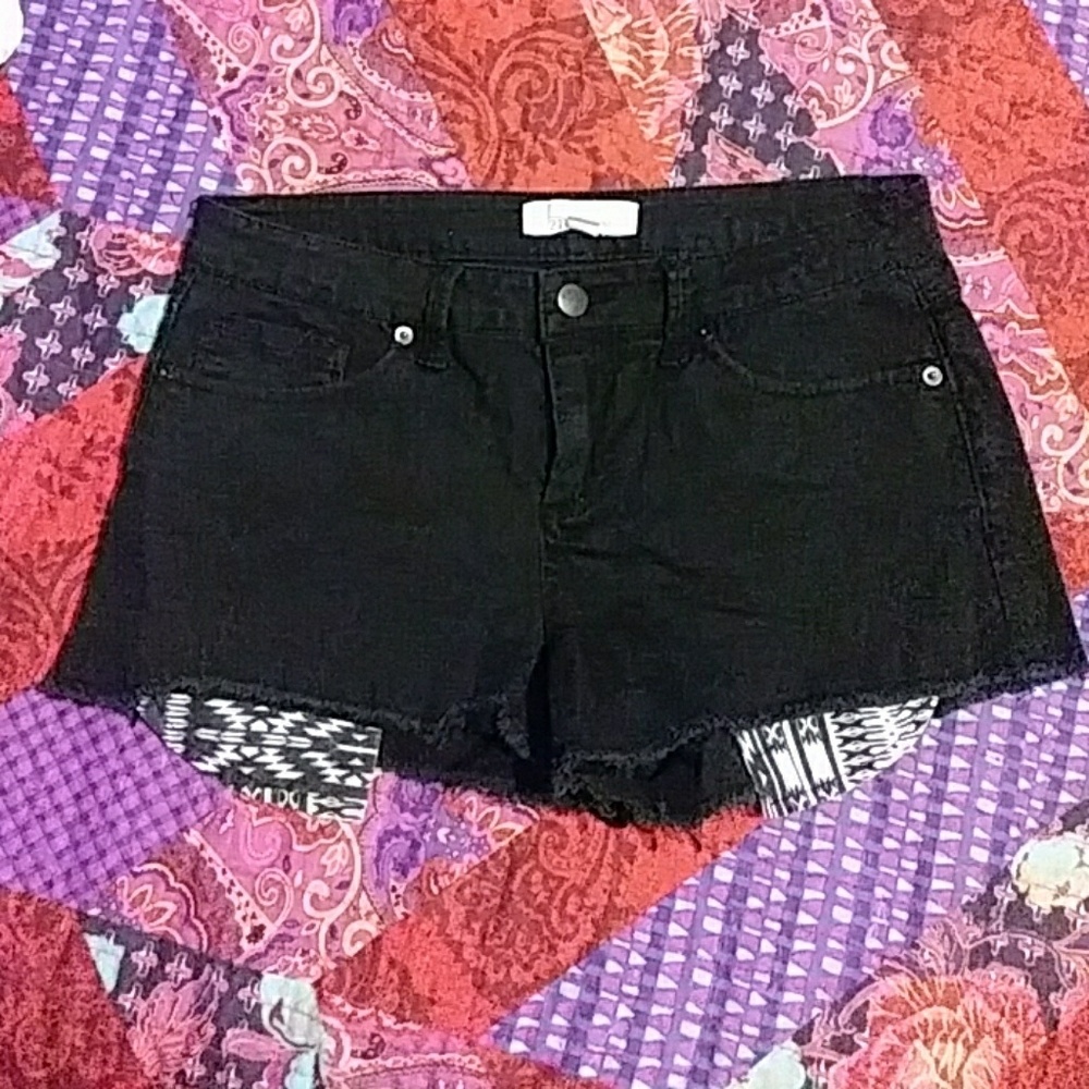 Cute black shorts